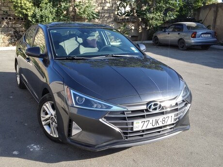 Hyundai Elantra 2019