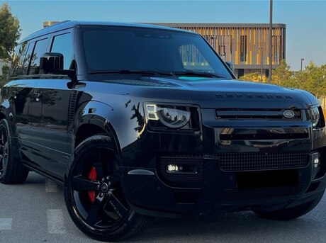 Land Rover Defender 2023