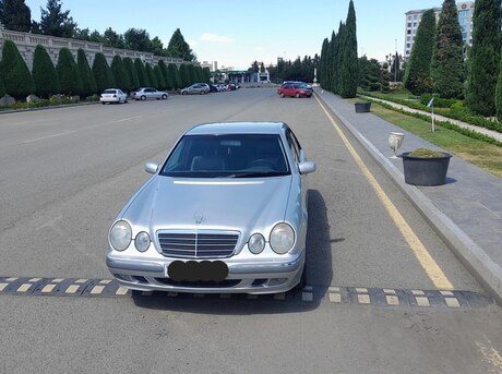 Mercedes E 240 2000