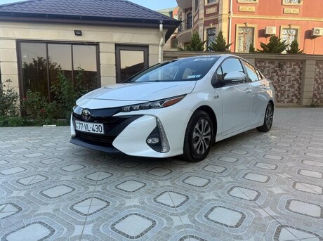 Toyota Prius Prime 2021