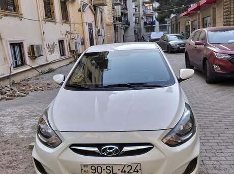 Hyundai Accent 2013