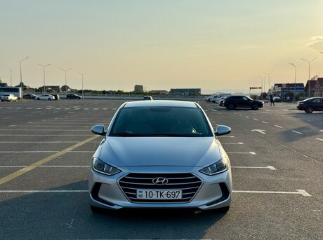 Hyundai Elantra 2016