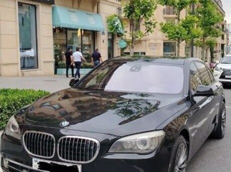 BMW 740