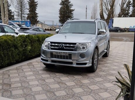 Mitsubishi Pajero 2013