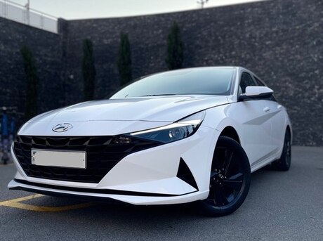 Hyundai Elantra 2023