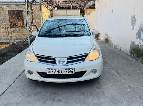 Nissan Tiida 2011