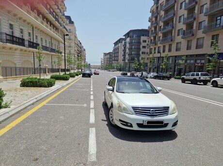 Nissan Teana 2010