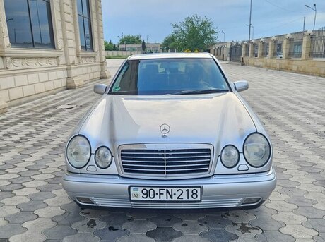 Mercedes E 280 1999
