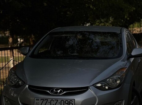 Hyundai Elantra 2011