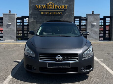 Nissan Maxima 2010