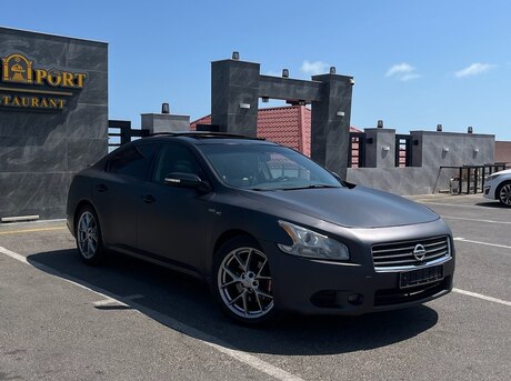 Nissan Maxima