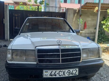 Mercedes 190 1985
