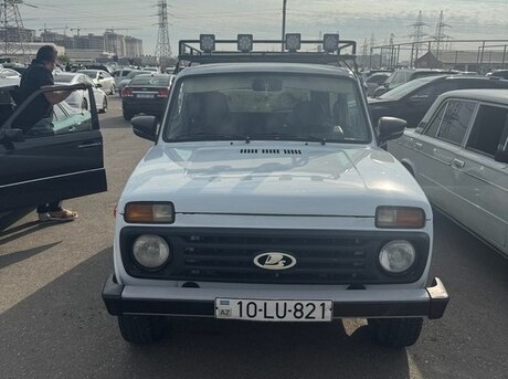 LADA (VAZ) Niva 2003