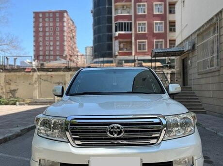 Toyota Land Cruiser 2011