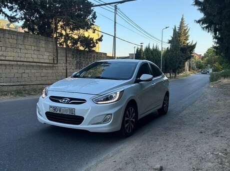 Hyundai Accent 2013