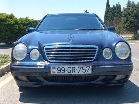 Mercedes E 240