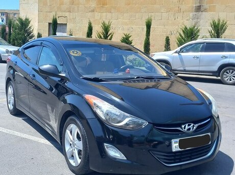 Hyundai Elantra 2013