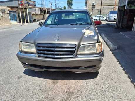 Mercedes C 180