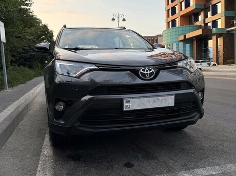 Toyota RAV4 2017