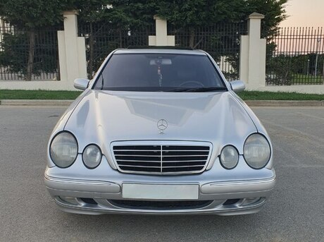 Mercedes E 220 d 2001
