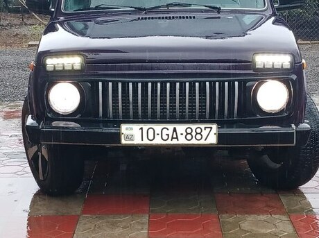 LADA (VAZ) Niva 2000