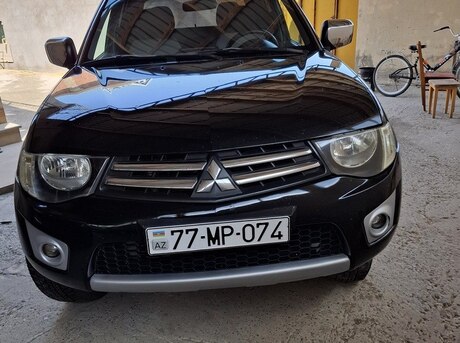 Mitsubishi L200 2011