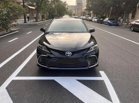 Toyota Camry 2021