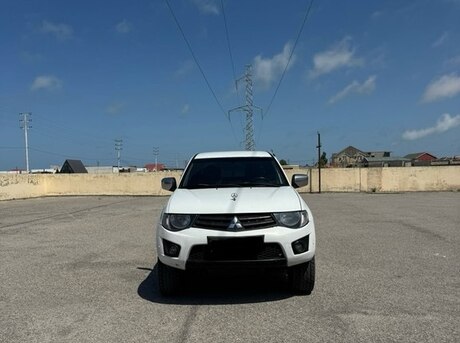 Mitsubishi L200 2013
