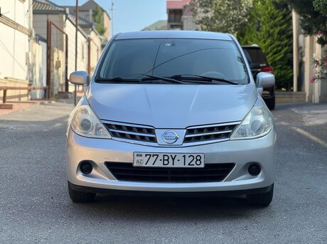 Nissan Tiida 2011