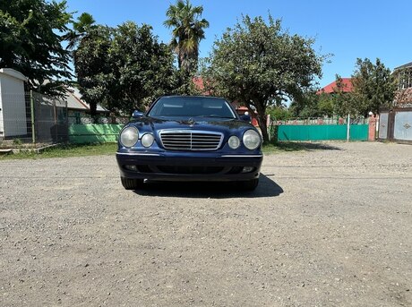 Mercedes E 220 2000
