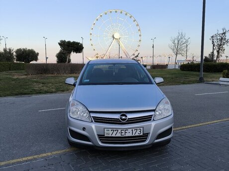 Opel Astra 2010