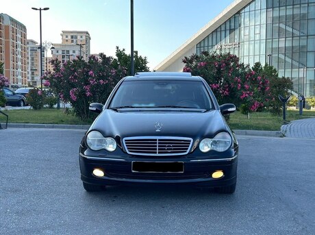 Mercedes C 240