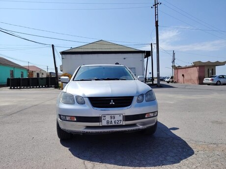 Mitsubishi Airtrek 2002