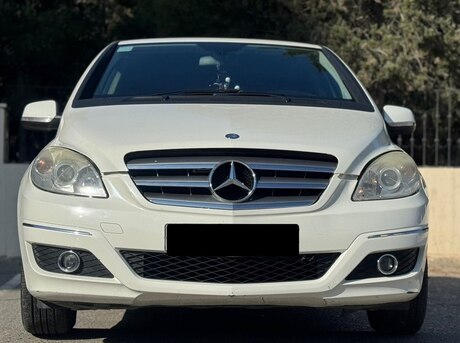 Mercedes B 180 2010
