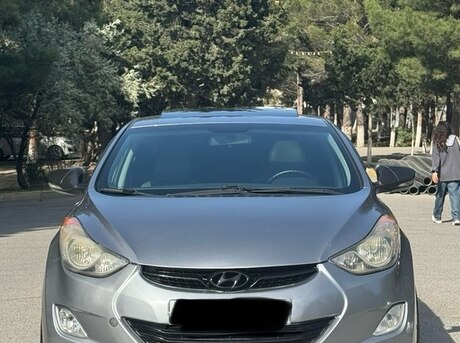 Hyundai Elantra 2012