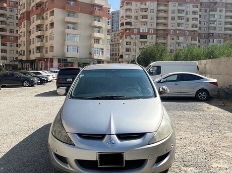 Mitsubishi Chariot Grandis