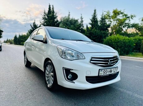 Mitsubishi Attrage 2015