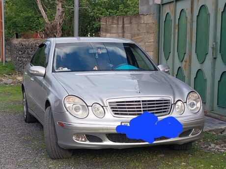 Mercedes E 220 d 2003