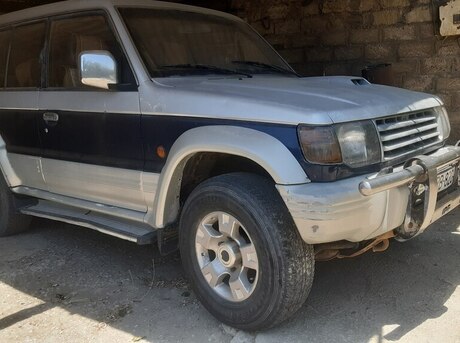 Mitsubishi Pajero 1995