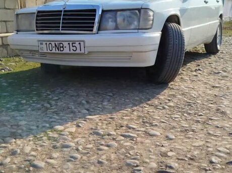 Mercedes 190 1990