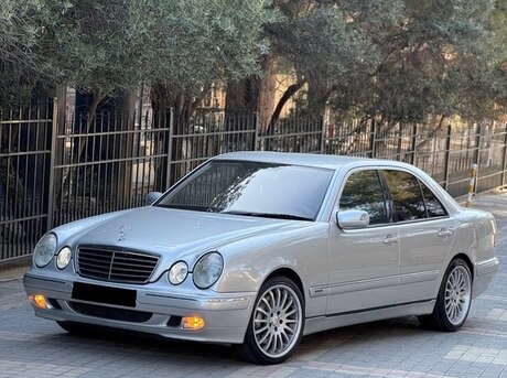 Mercedes E 270 2000