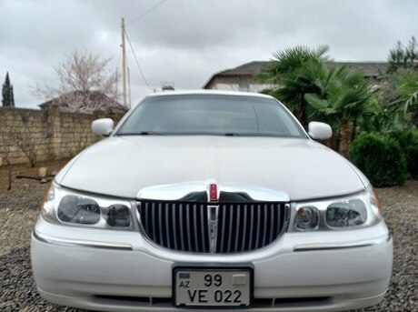 Lincoln Town Car 1999