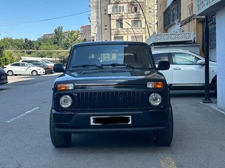 LADA (VAZ) Niva 2015