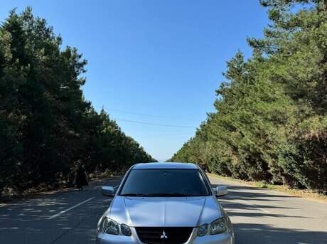 Mitsubishi Airtrek 2004