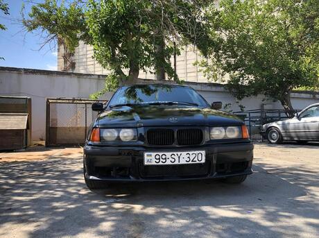 BMW 325 1995