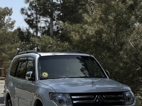 Mitsubishi Pajero 2008