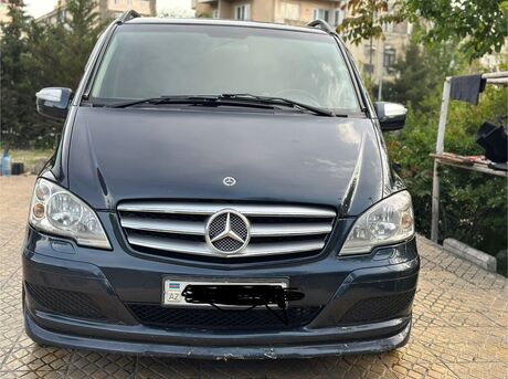 Mercedes Viano 2004