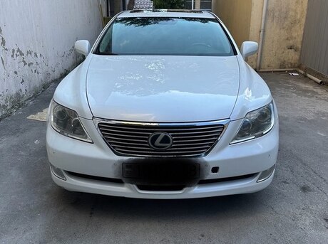 Lexus LS 460