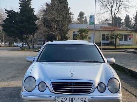 Mercedes E 280 2001