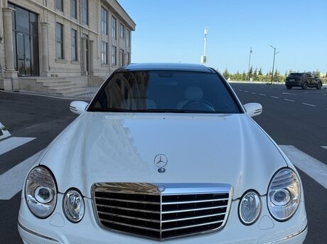 Mercedes E 200 2003